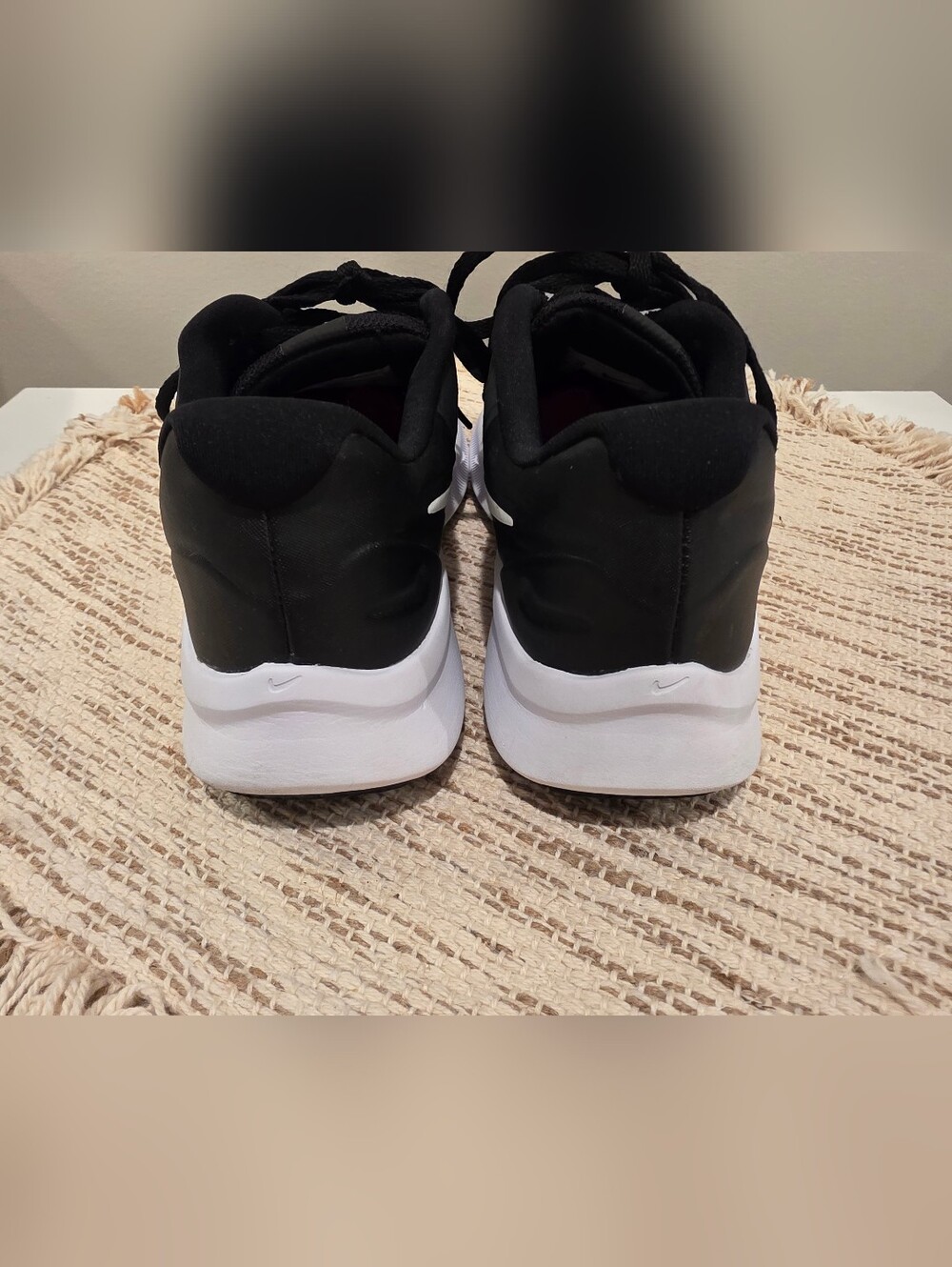 Nike Kids Boys Youth Size 4Y Black Star Runner Running Shoes - Athletic Sneakers - Picture 4 of 6